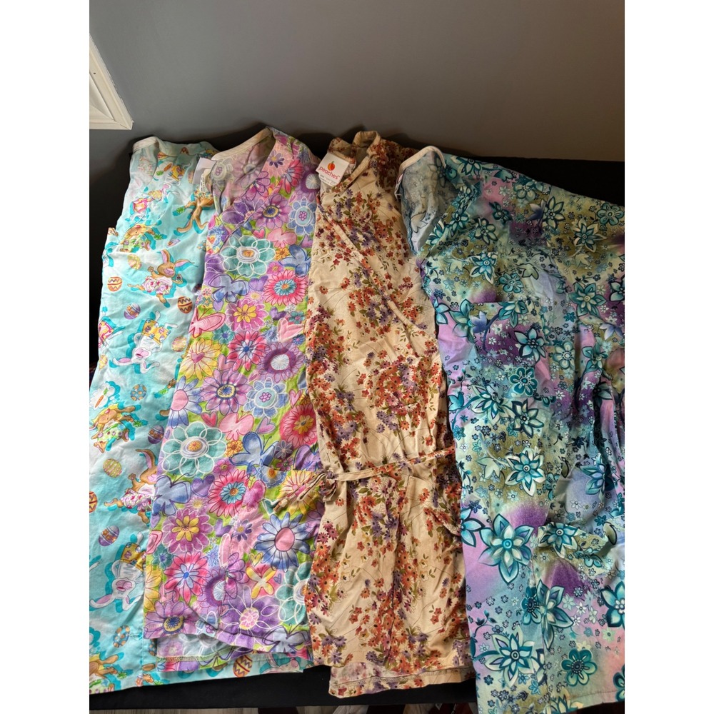 Lot of 4 Peaches Uniforms Scrub Tops Womens 2XL Floral Easter Bunny V-Neck 4144